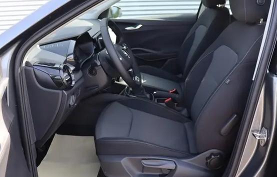 Fabia 1.0 TSI Selection LED Klima Sitzheizung Parkpilot uvm...