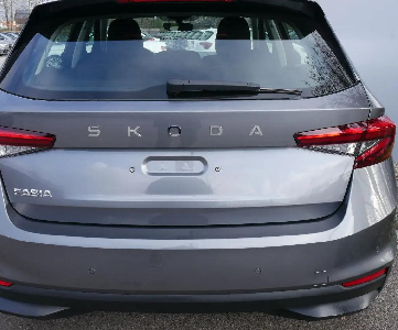 Fabia 1.0 TSI Selection LED Klima Sitzheizung 2 x Parkpilot+Kamera uvm...