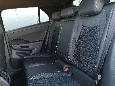 T-Roc 1.5 eTSI R-Line DSG NEUES MODELL mit AHK, ParkAssist+Kamera+el. Heckklappe uvm SOFORT 25% unter Listenpre